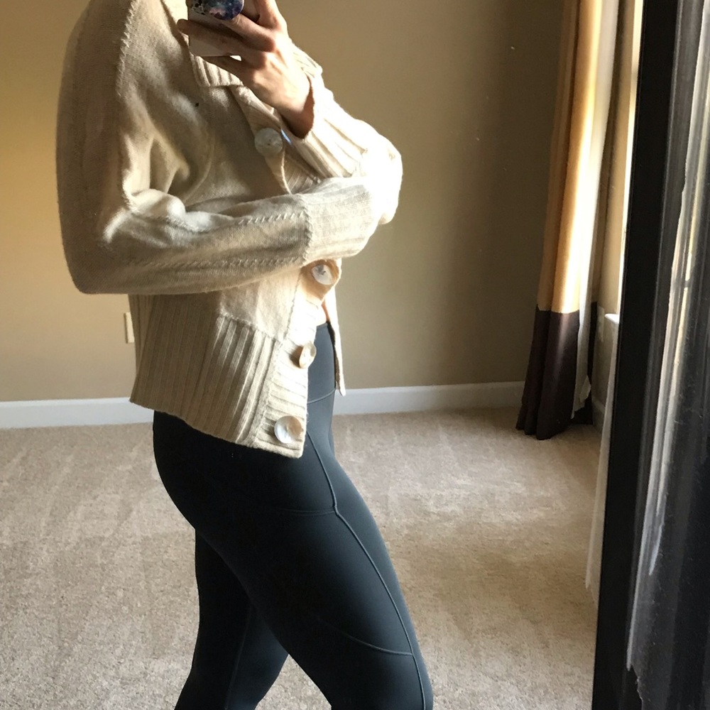 Free people sweater, size small - Picture 2 of 3
